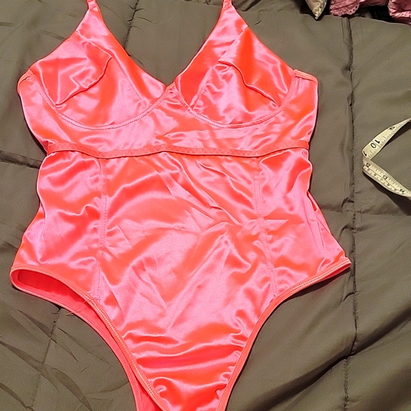 HOT neon pink silk bodysuit - Picture 2 of 7